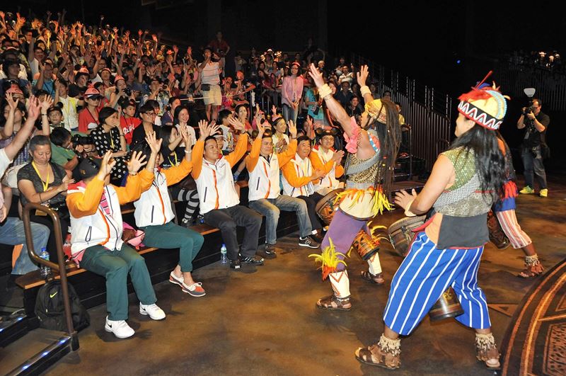 NWS Holdings organises theme park outing to promote family-friendly practices